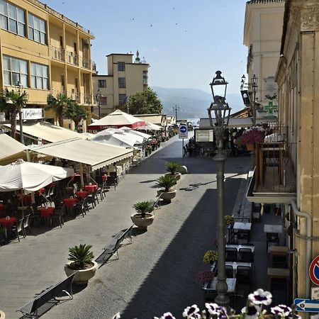 La Meridiana - Centro Storico Di Pizzo Panzió Kültér fotó